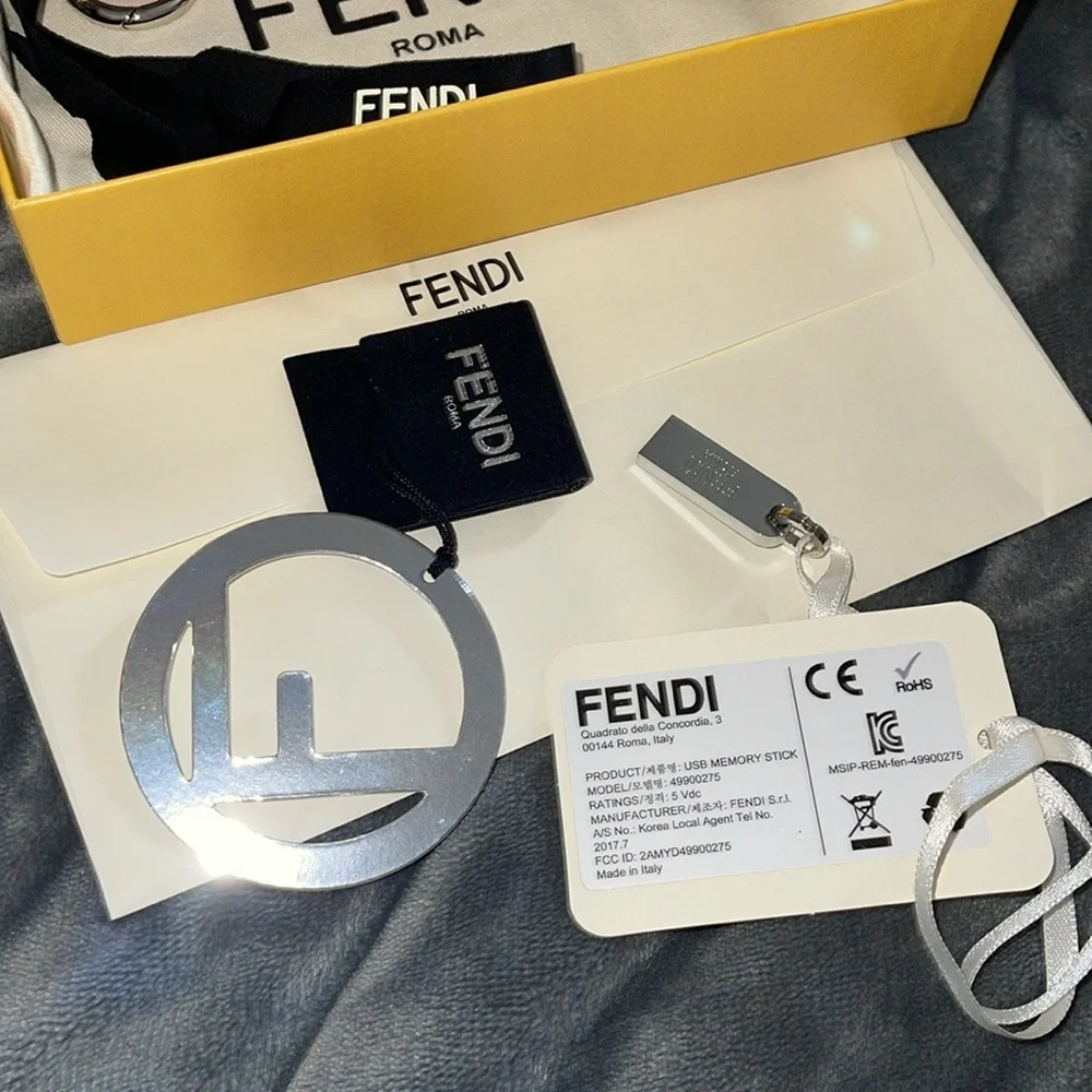 Fendi Brand new with tags key charm n USB holder and excellent condition w box - Picture 1 of 9